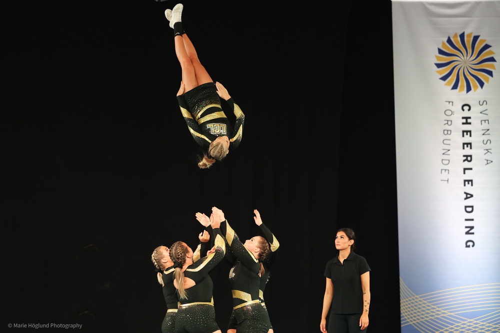 Group stunt 26/27